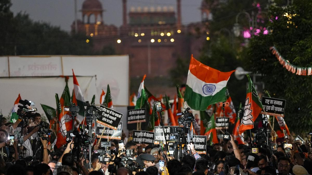Chandni Chowk Traders Cry Foul As BJP Takes Out March